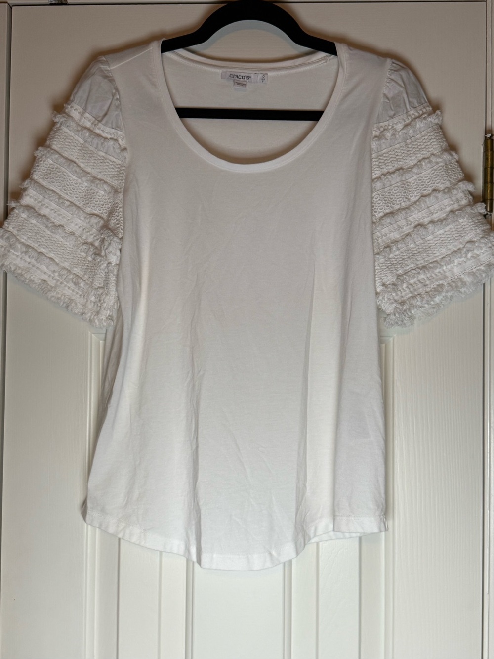 Chico's small White Scoop Neck Top with Ruffled Layered Sleeves